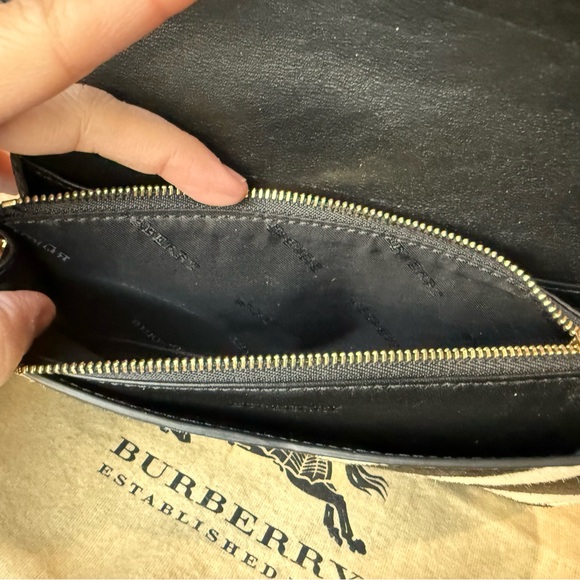 *RARE* EXCELLENT CONDITION Authentic Burberry calf hair zebra crossbody. - Picture 9 of 13
